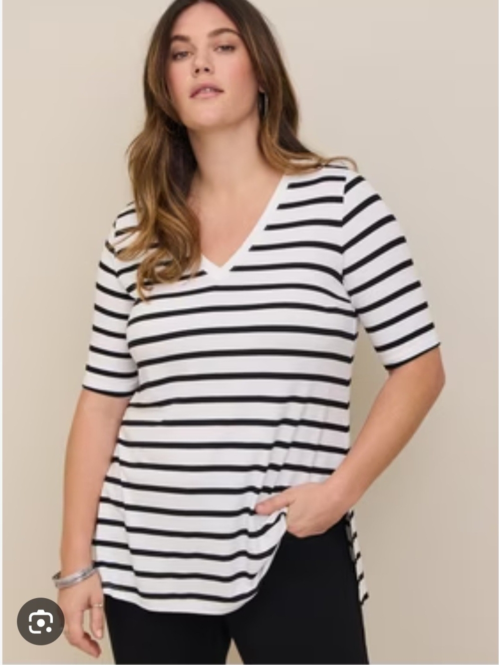 Torrid Sz 0 Black & White Striped V-Neck Tee